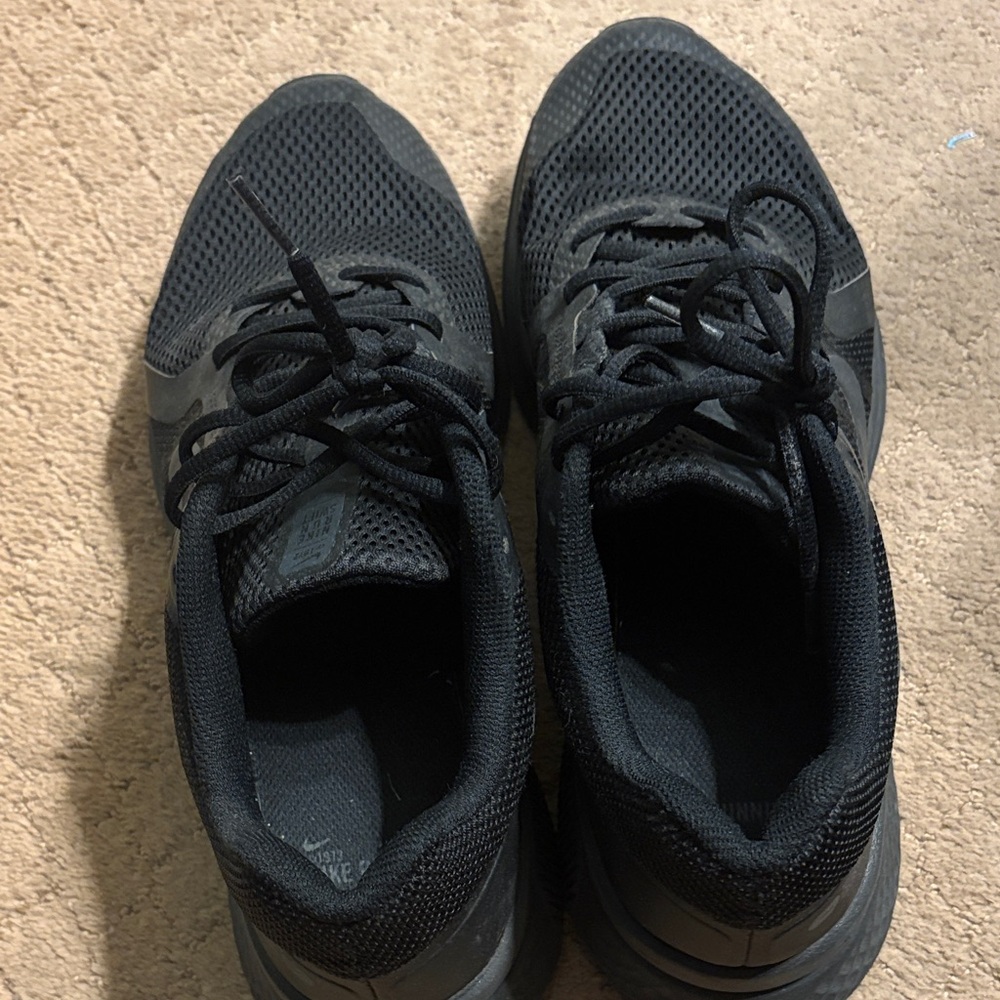 Men's Black Nike Running Shoes size 11.5